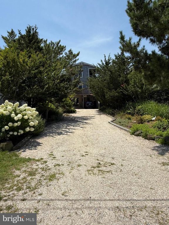 4 E BAYARD ST, Fenwick Island, DE 19944