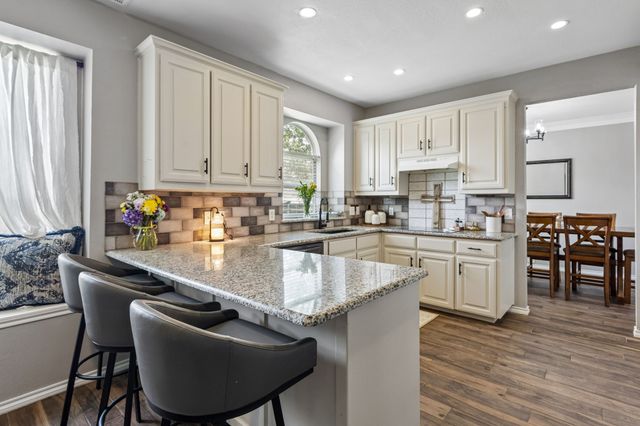 2813 Flint Rock Drive, Fort Worth, TX 76131