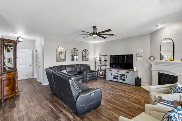 2813 Flint Rock Drive, Fort Worth, TX 76131