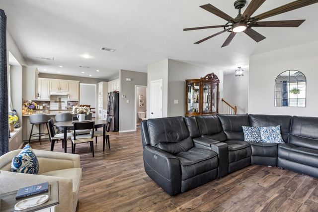 2813 Flint Rock Drive, Fort Worth, TX 76131