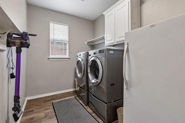 2813 Flint Rock Drive, Fort Worth, TX 76131