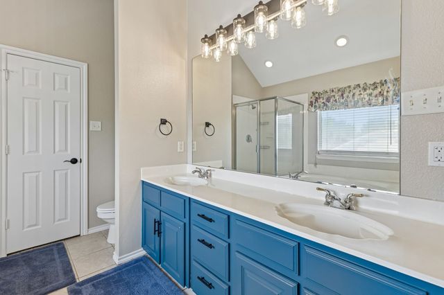 2813 Flint Rock Drive, Fort Worth, TX 76131