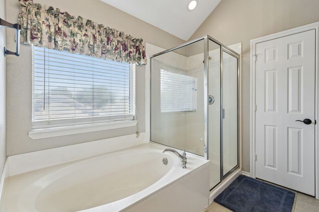 2813 Flint Rock Drive, Fort Worth, TX 76131