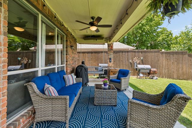 2813 Flint Rock Drive, Fort Worth, TX 76131