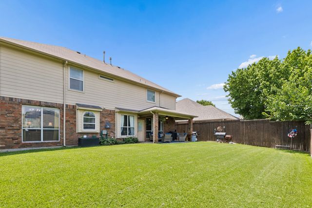 2813 Flint Rock Drive, Fort Worth, TX 76131