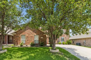 2813 Flint Rock Drive, Fort Worth, TX 76131
