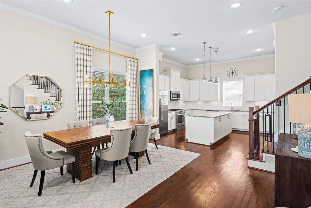 5809 E Post Oak Lane, Houston, TX 77055