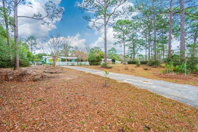 71 Oaklawn Drive, Defuniak Springs, FL 32435