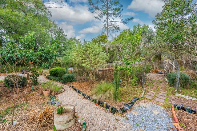 71 Oaklawn Drive, Defuniak Springs, FL 32435