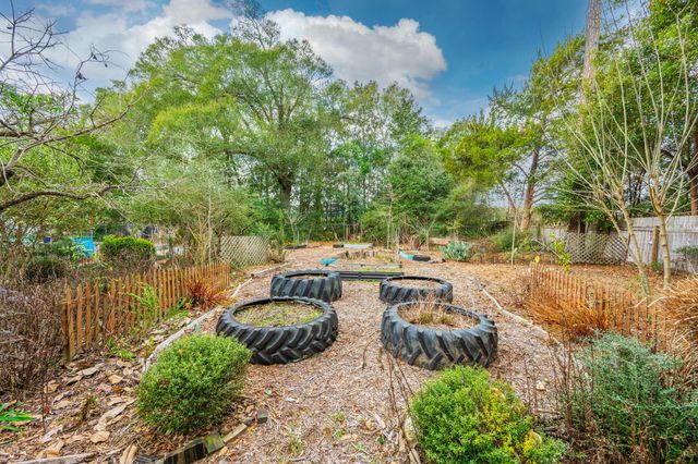 71 Oaklawn Drive, Defuniak Springs, FL 32435