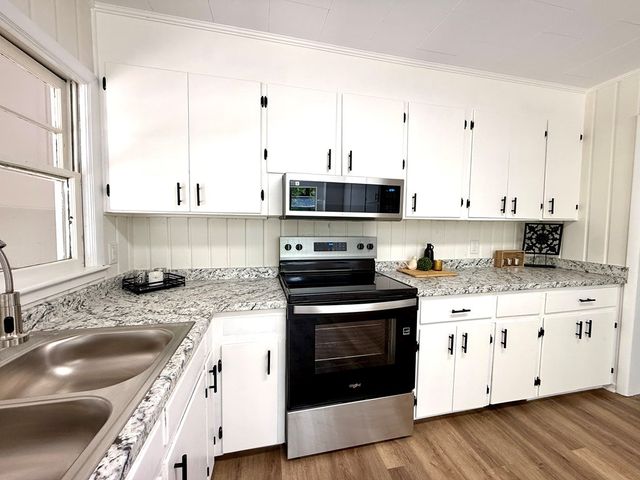 901 N Herring St, Dothan, AL 36303