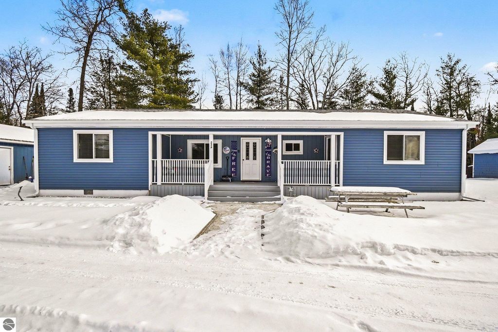 Image 2 of property listing at 234 W Elder, Harrison, MI 48625