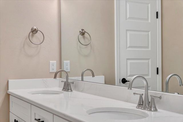 27 The Jackson of Ashley DR, Daleville, VA 24083