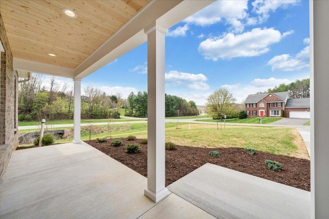 27 The Jackson of Ashley DR, Daleville, VA 24083