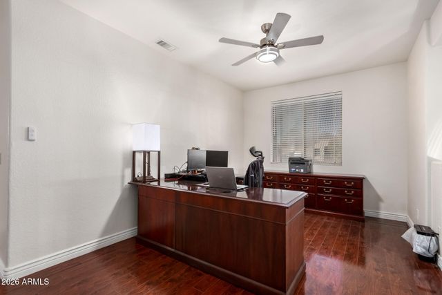 5273 W ANGELA Drive, Glendale, AZ 85308