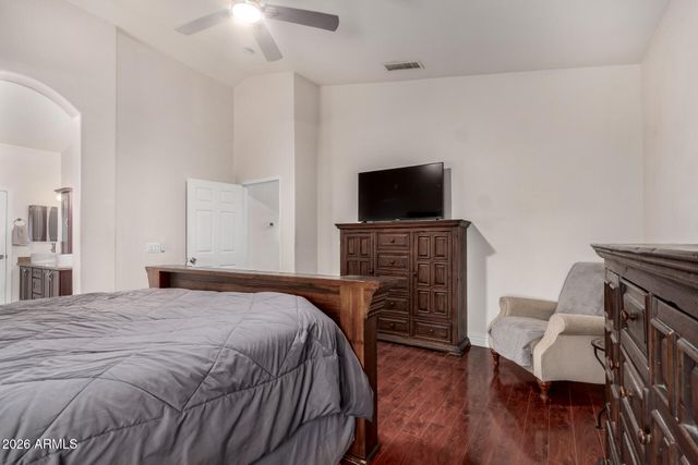 5273 W ANGELA Drive, Glendale, AZ 85308