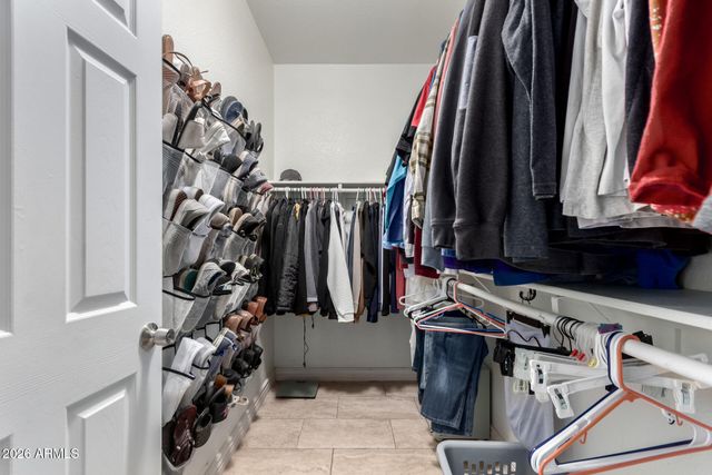 5273 W ANGELA Drive, Glendale, AZ 85308