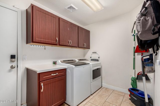 5273 W ANGELA Drive, Glendale, AZ 85308