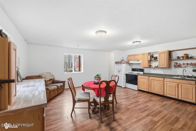 2762 S Walnut Wood Drive, Wasilla, AK 99623