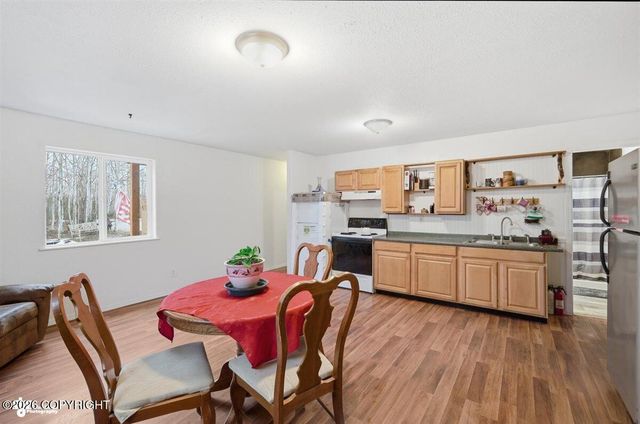 2762 S Walnut Wood Drive, Wasilla, AK 99623