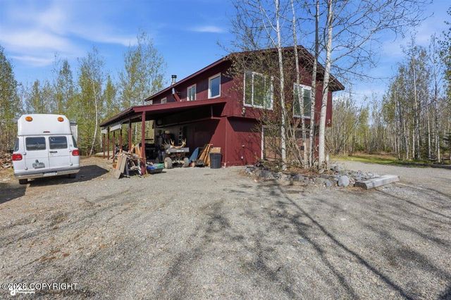 2762 S Walnut Wood Drive, Wasilla, AK 99623