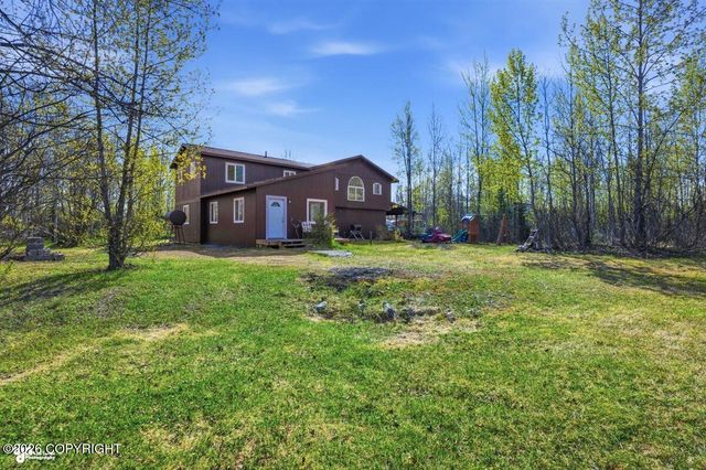 2762 S Walnut Wood Drive, Wasilla, AK 99623