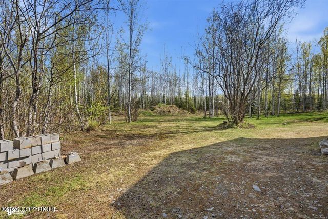 2762 S Walnut Wood Drive, Wasilla, AK 99623