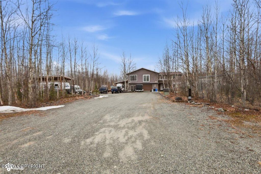 2762 S Walnut Wood Drive, Wasilla, AK 99623