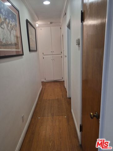 3425 2nd Avenue, Los Angeles, CA 90018
