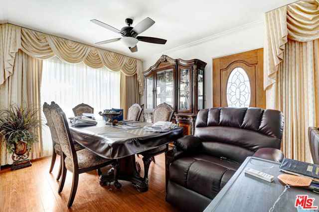 3425 2nd Avenue, Los Angeles, CA 90018