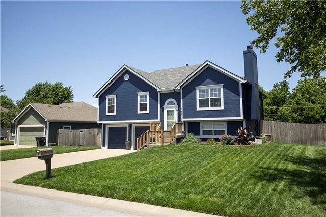 18912 E 12th Street S, Independence, MO 64057