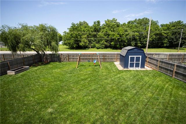 18912 E 12th Street S, Independence, MO 64057