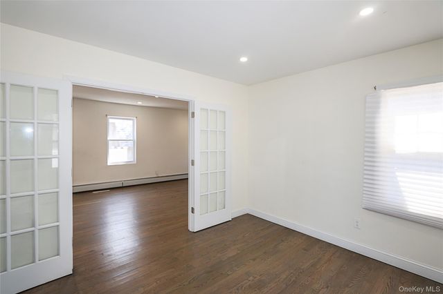 987 Kings Parkway, North Baldwin, NY 11510