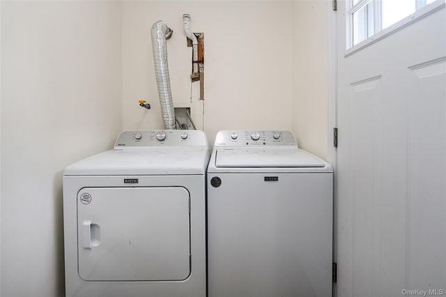 987 Kings Parkway, North Baldwin, NY 11510