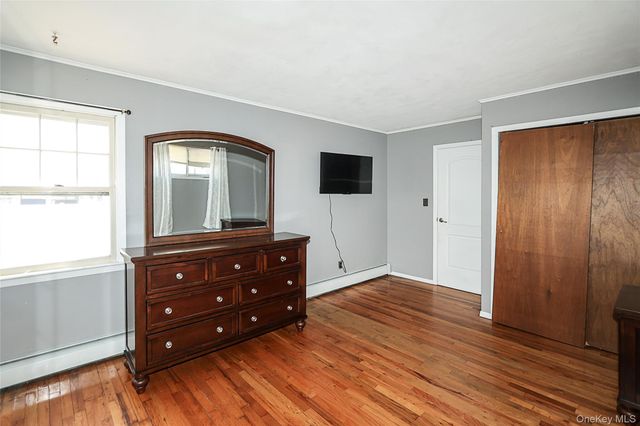 987 Kings Parkway, North Baldwin, NY 11510