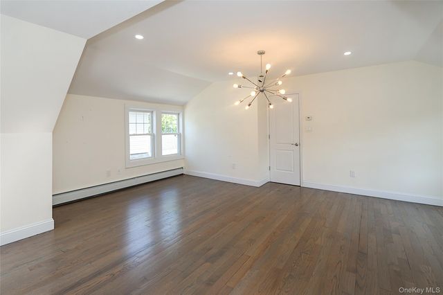 987 Kings Parkway, North Baldwin, NY 11510