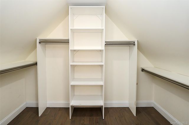 987 Kings Parkway, North Baldwin, NY 11510