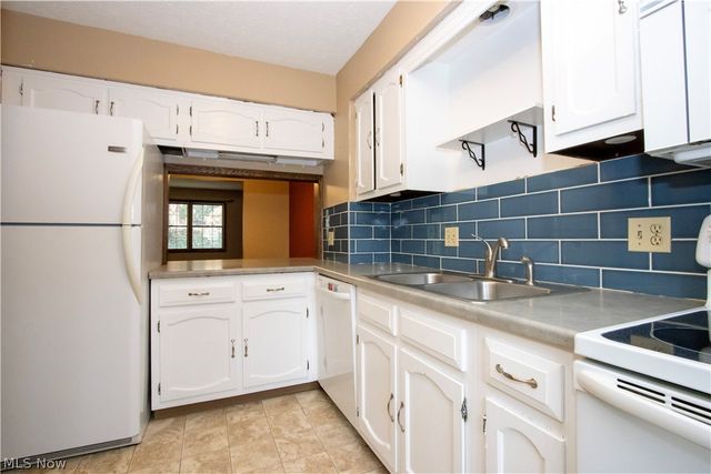 103 Oakmont Court, Wooster, OH 44691