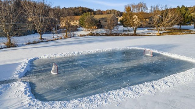 354 Glenmeadow Street, River Falls, WI 54022