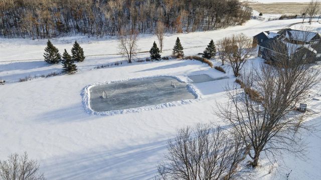 354 Glenmeadow Street, River Falls, WI 54022