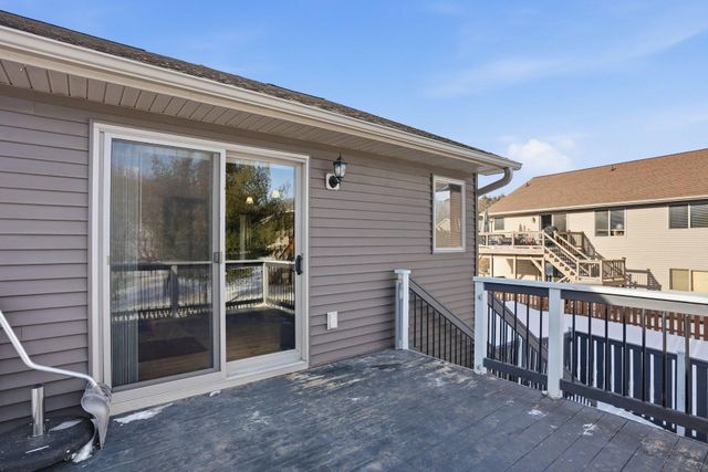 354 Glenmeadow Street, River Falls, WI 54022