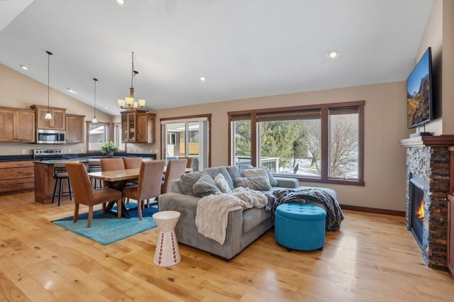 354 Glenmeadow Street, River Falls, WI 54022