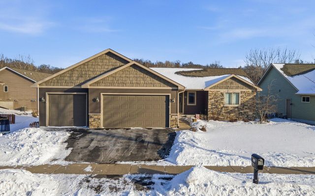 354 Glenmeadow Street, River Falls, WI 54022