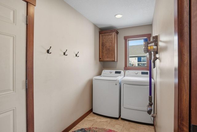 354 Glenmeadow Street, River Falls, WI 54022