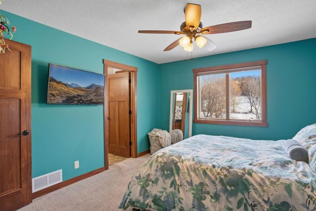 354 Glenmeadow Street, River Falls, WI 54022