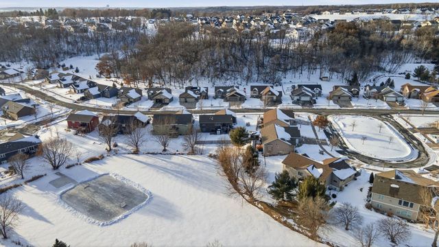 354 Glenmeadow Street, River Falls, WI 54022