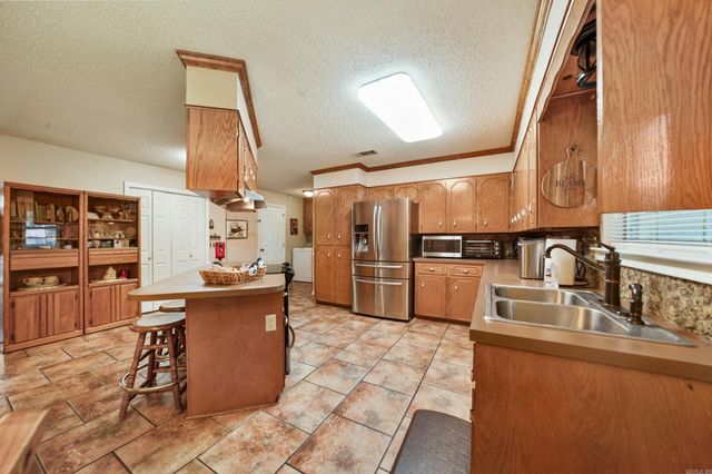 1806 Pinewood, Beebe, AR 72012