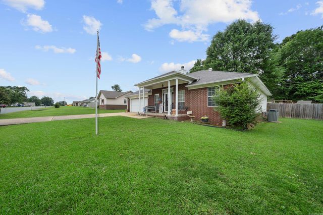 1806 Pinewood, Beebe, AR 72012