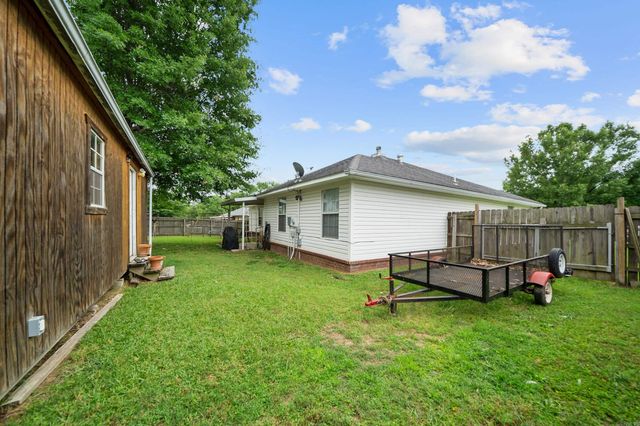1806 Pinewood, Beebe, AR 72012