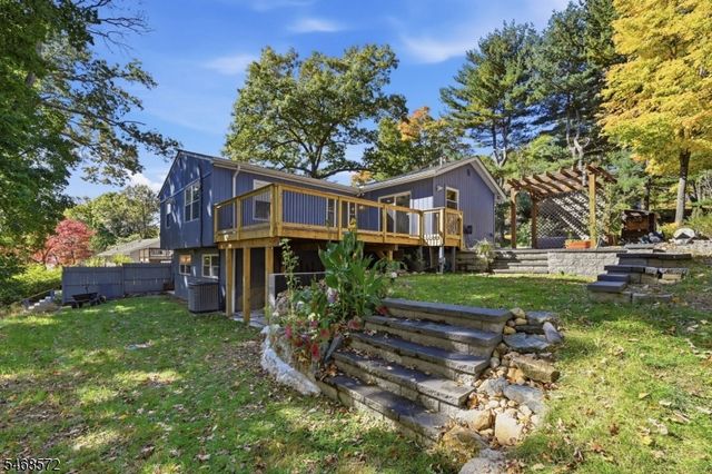 64 Truman Blvd, Oakland Boro, NJ 07436